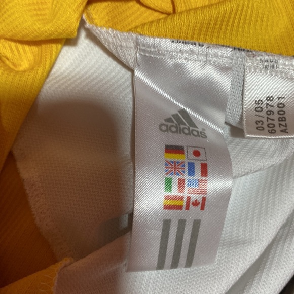 Adidas mens xl retro gold/white jersey.  Mint condition. - Picture 4 of 6
